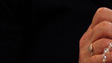 Piden vestir con "decoro"