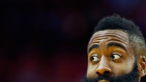 James Harden se queda en Houston.