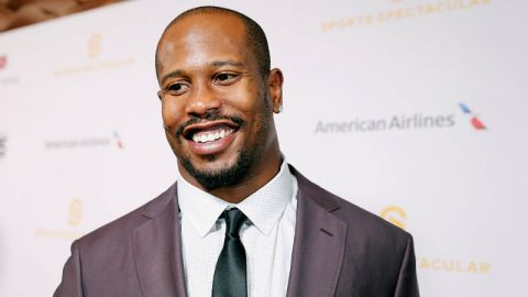 Von Miller aseguró su continuidad con Broncos por una jugosa cantidad.