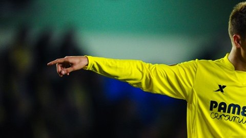 Tras su paso por Sevilla y Villarreal, Suárez vuelve al club catalán que ve en él ya no una promesa sino toda una realidad.