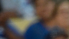 Yasiel Puig, vistiendo el uniforme conmemorativo del Día de Independencia, anota en hit de Chase Utley en la cuarta entrada.