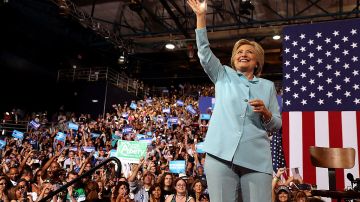 Hillary Clinton en un acto de campaña en Florida.