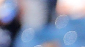 Mark Teixeira rodea las bases en el segundo inning tras pegarle un jonrón a Jeff Samardzija, de los Gigantes.