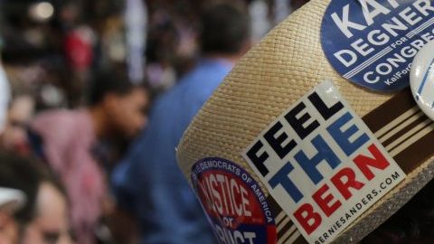 Imágenes de vistosos sombreros que lucieron muchos de los casi 5,000 delegados durante la convención demócrata. Fotos: María Peña/Impremedia