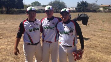 Jugadores del equipo Abejorros de Aguascalientes se encuentran varados en Los Ángeles tras venir a jugar un torneo.