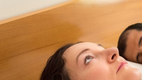 El insomnio, que por lo regula se presenta en la menopausia, puede contribuir también al padecimiento de enfermedades relacionadas con el envejecimiento.