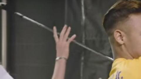 Neymar no dio una con el drive.