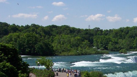 El 24 de julio, el programa 'Latino Conservation Week' te lleva de excursión a las Cataratas de Niagara.