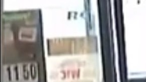 El individuo le tomó una foto por debajo del vestido a una mujer en una deli de Brooklyn