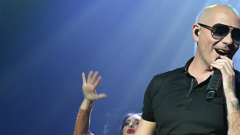 Ayer comenzó una gira junto a Prince Royce y Farruko.