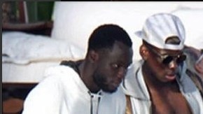 Paul Pogba fumando