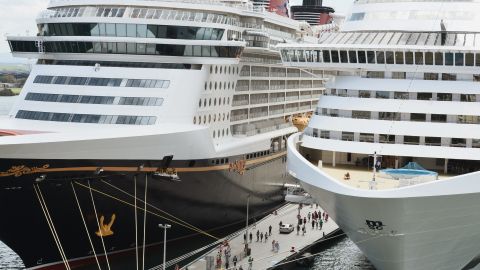 Dos cruceros en San Juan, Puerto Rico.