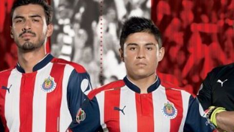 El nuevo uniforme de Chivas respeta su tradición y a la vez moderniza al equipo.