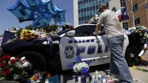 El autor de la masacre dijo que "especialmente quería matar policías blancos".