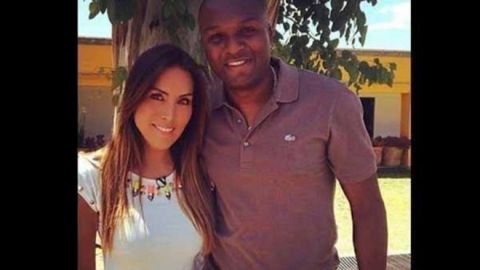 El futbolista está casado con Juliana Latorre, con la que tiene dos hijas.