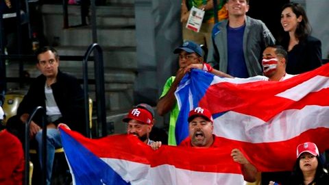 Los boricuas en la tribuna del complejo de tenis de Río 2016 apoyaron hasta el último punto a Mónica Puig.