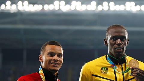 De Grasse, Bolt y Lemaitre en el podio de los 200 m.