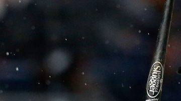 Alex Rodriguez se va todavía con futuro en el bate.