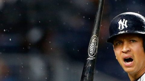 Alex Rodriguez se va todavía con futuro en el bate.
