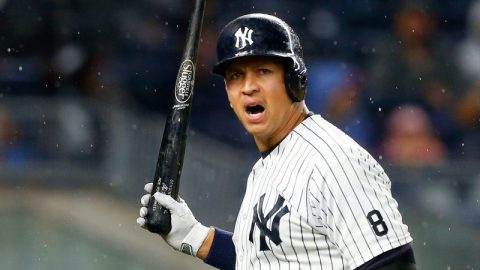 Alex Rodriguez se va todavía con futuro en el bate.