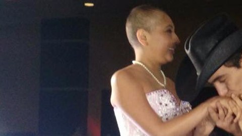 Julián fue el chambelán de una joven con cáncer.