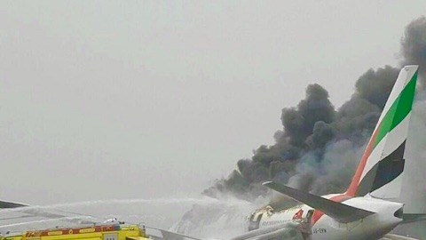 El avión sufrió un incidente al aterrizar.