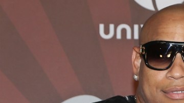 El dúo cubano vuelve con "Más Macarena", una versión del popular tema de Los del Río.