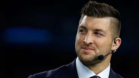 Tebow se niega a terminar su carrera deportiva.