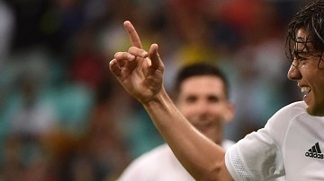 Pizarro regresará a México en las próximas horas para ser atendido por su club.