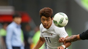 Carlos Salcedo habría sido uno de los jugadores "indisciplinados" del equipo.