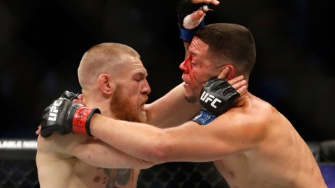 L Conor McGregor y Nate Diaz dieron un combate sangriento en la T-Mobile Arena de Las Vegas.