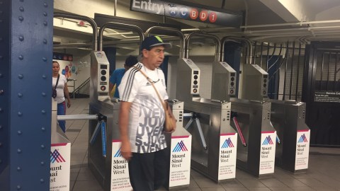 Fausto Aguilera considera que las tarifas del tren están muy altas y en 30 años no ha visto cambios considerables en el servicio.