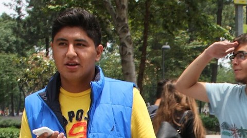 Jugadores de Pókemon en la Alameda Central de la Ciudad de México