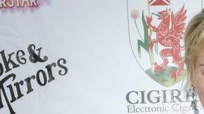 Sharon conserva una gran figura a sus 58 años de edad.