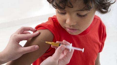 La vacunación infantil es de suma importancia.