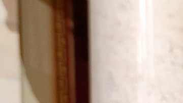 Gil Cedillo, Damián Mazzotta, Gabriel Lerner, y Nury Martínez con el reconocimiento recibido por La Opinión.