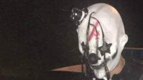 La policía detuvo en Middlesboro, Kentucky, a Jonathan Martin, quien estaba vestido de payaso.