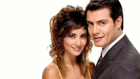 "Amor En Custodia" con Paola Núñez y Andres Palacios