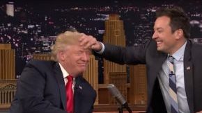 El copete de Trump  resultó ser  natural.