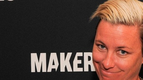 La exfutbolista Abby Wambach guardaba un secreto.