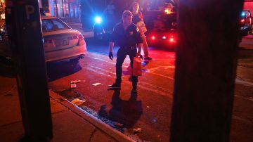 Policía encontró de madrugada una mochila con explosivos en Nueva Jersey, conectada con la explosión que sacudió Chelsea el sábado.