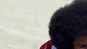 Collin Kaepernick sigue en su posición y ya le está costando duros señalamientos y amenazas.