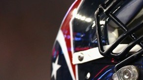 JJ Watt trabaja en superar las molestias que ha vuelto a tener en la espalda.