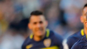 Darío Benedetto marca su primer hat-trick con Boca Juniors.