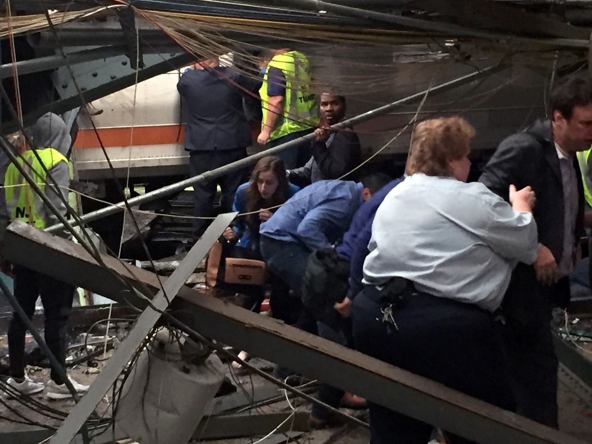 Fotos Al menos un muerto por choque de tren en Hoboken El Diario NY