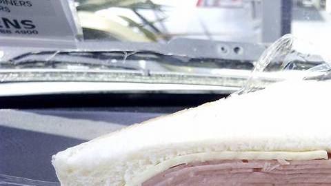 Emparedado de Bobs Lunchbar.