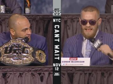 Alvarez y McGregor sólo amagaron y la sangre no llegó al río en la presentación de UFC 205.