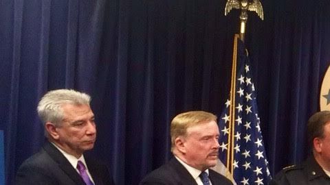 Fiscal General de Nueva York anunció acusaciones a 25 hispanos.