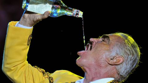 Vicente Fernández durante uno de sus conciertos