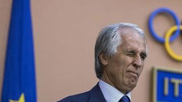 El presidente del Comité Olímpico Italiano (CONI), Giovanni Malagó, lamentó la oposición del gobierno local para la candidatura.